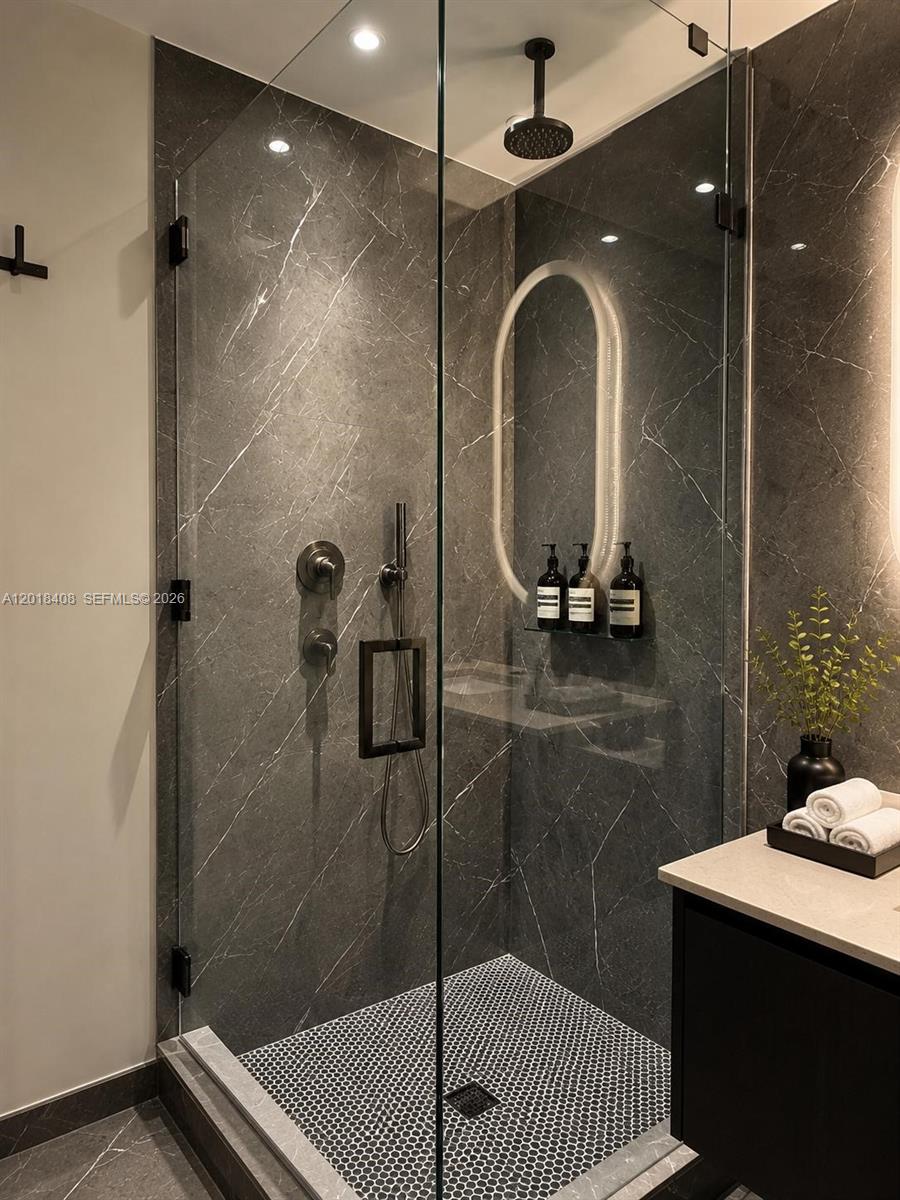image E11EVEN Hotel & Residences8
