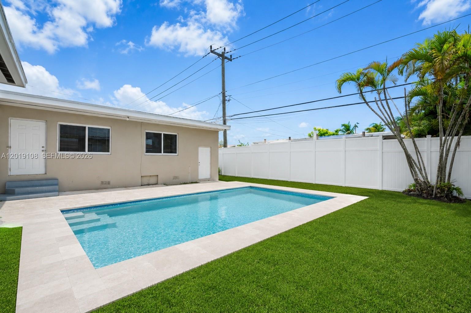 5181 SW 5th St Miami, FL 33134