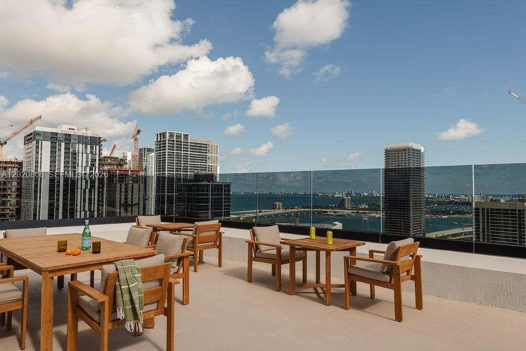 225 N Miami Ave #2810 Miami, FL 33128