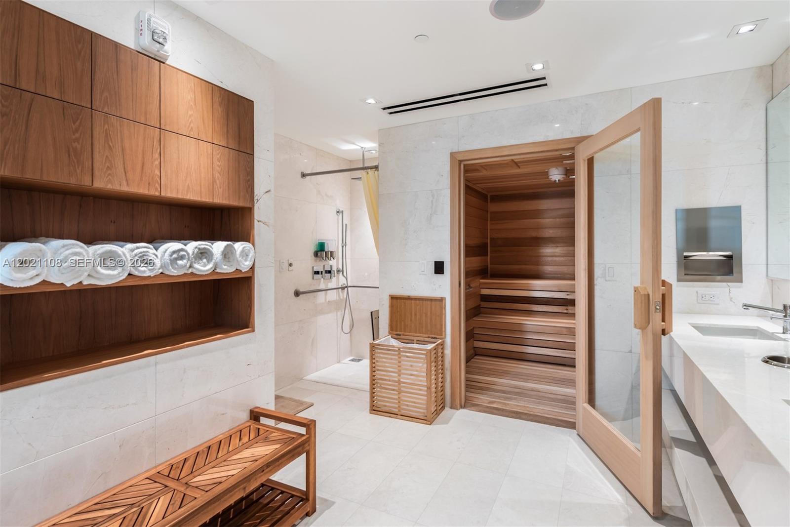 1643 Brickell Ave #1602 Miami, FL 33129