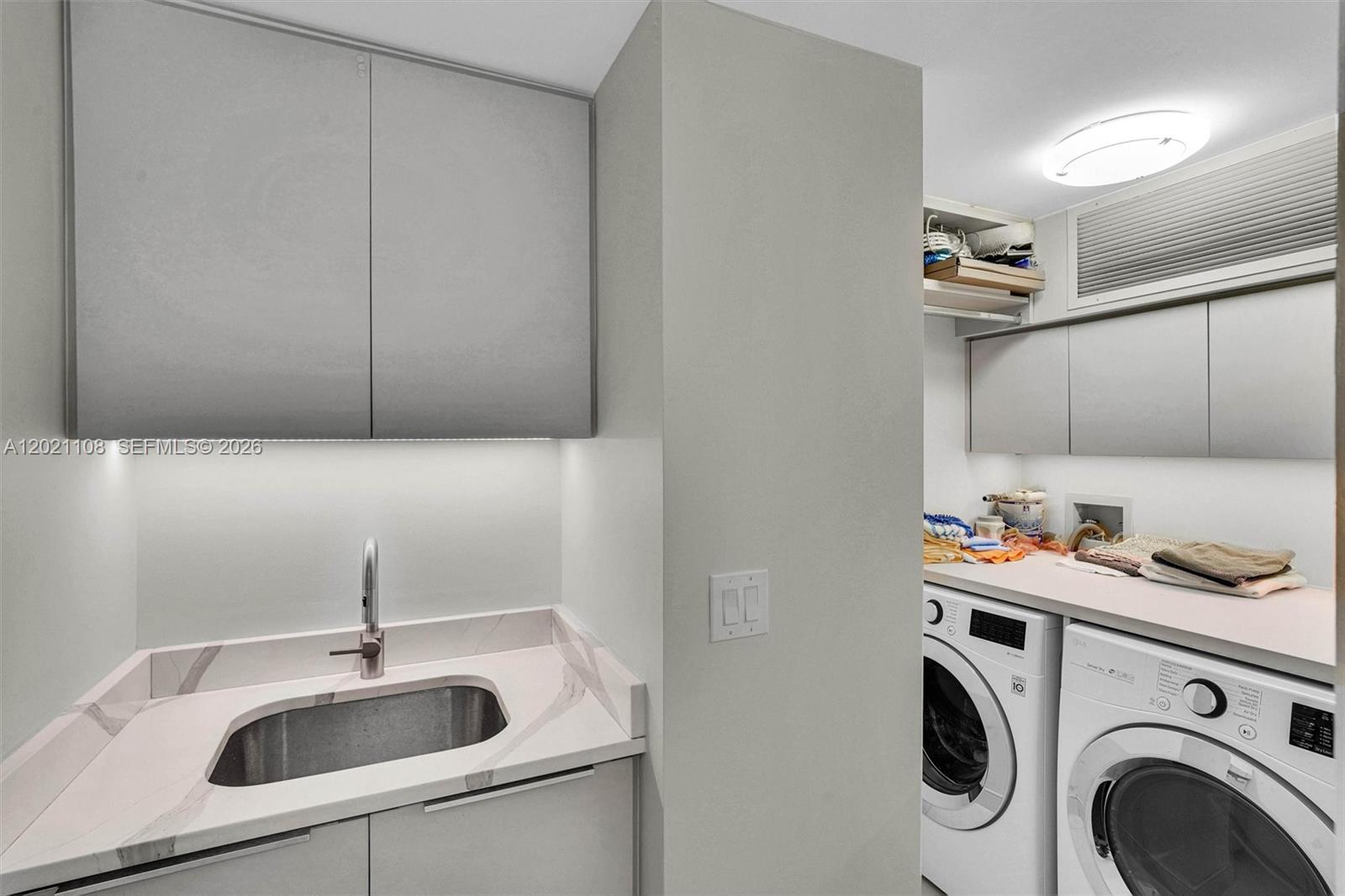 1643 Brickell Ave #1602 Miami, FL 33129
