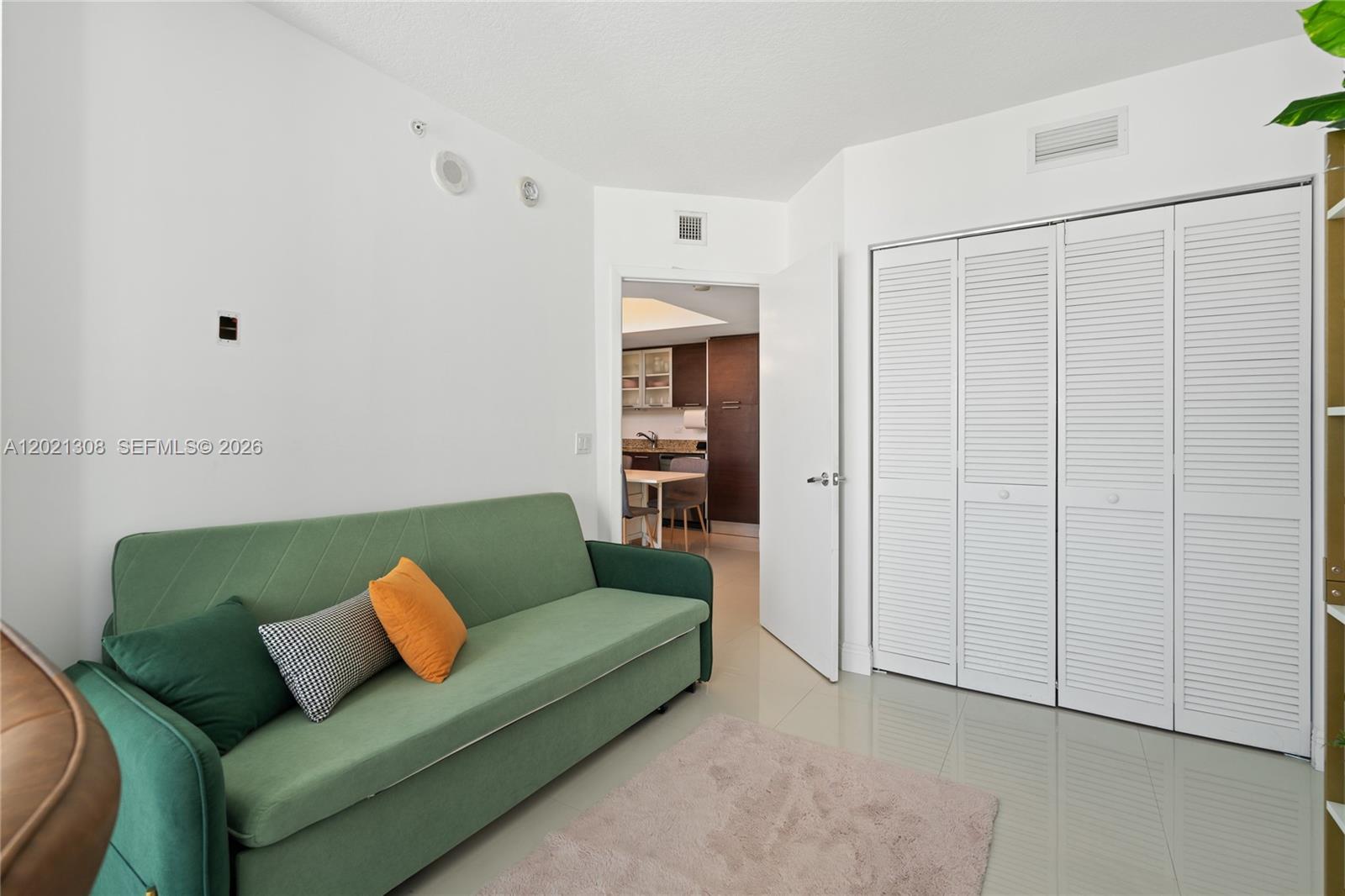 41 SE 5th St #1609 Miami, FL 33131