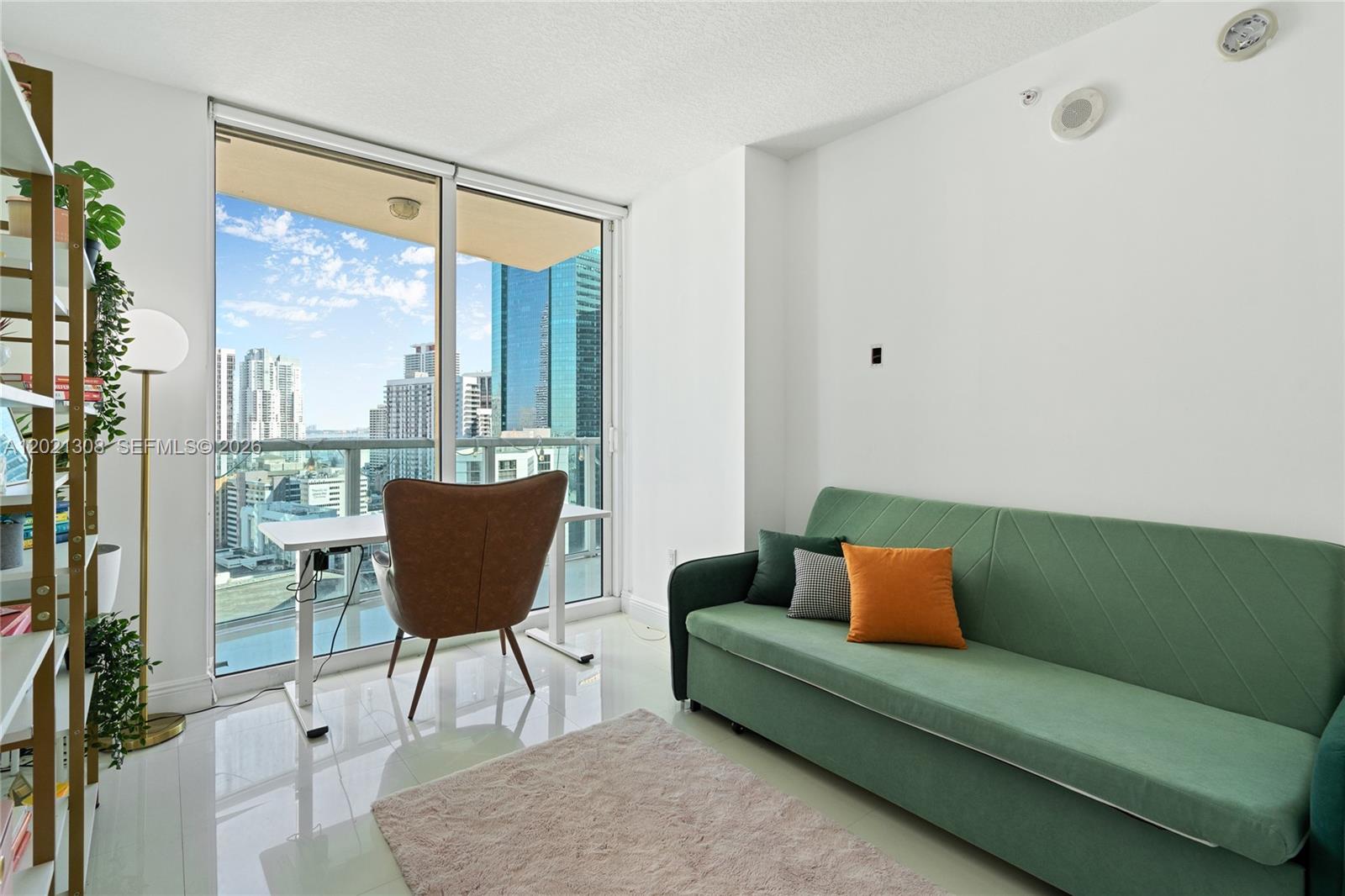41 SE 5th St #1609 Miami, FL 33131