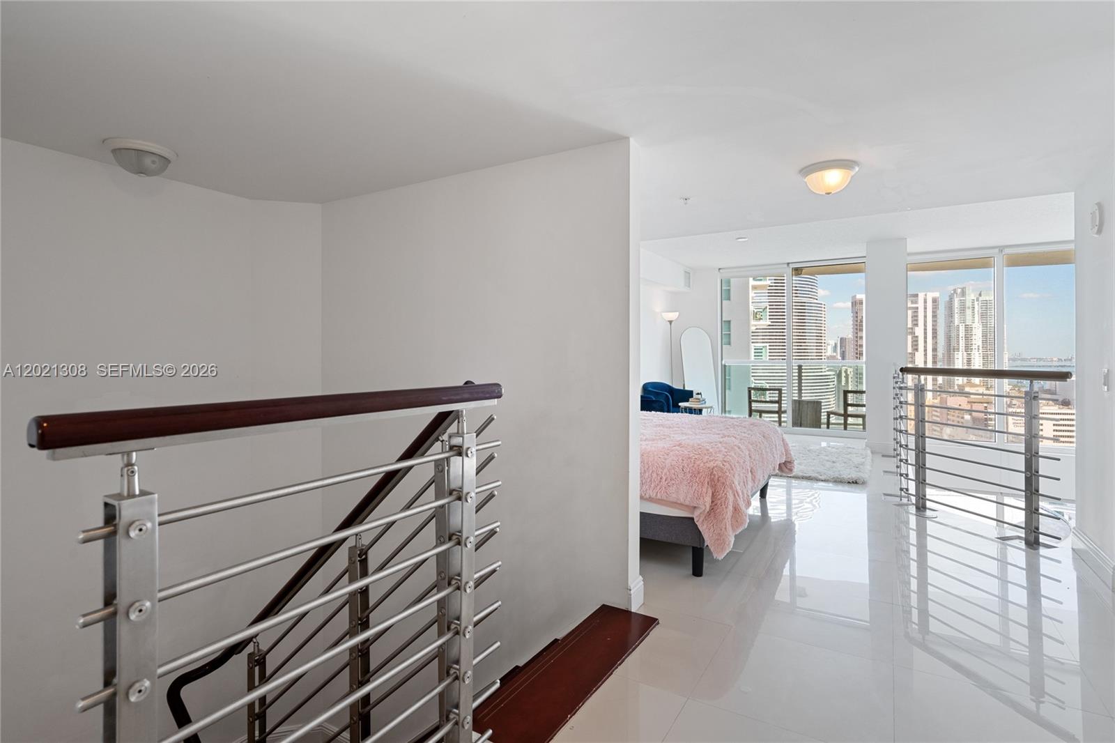 41 SE 5th St #1609 Miami, FL 33131