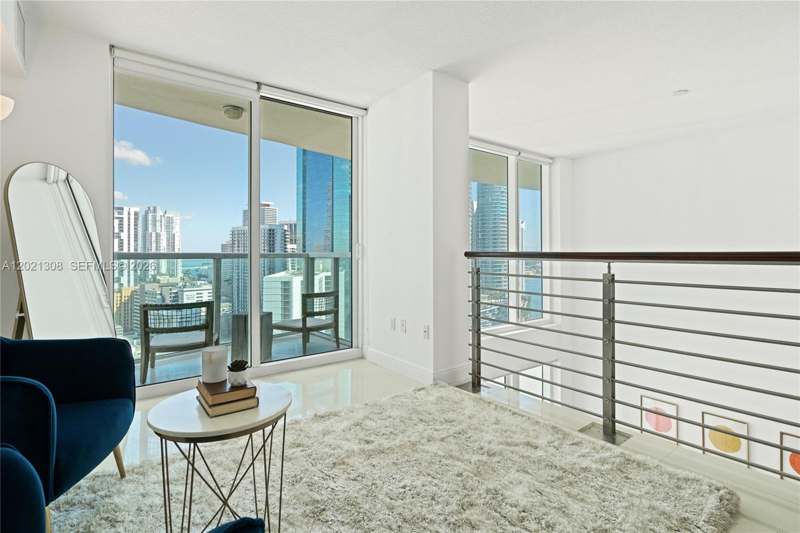 41 SE 5th St #1609 Miami, FL 33131