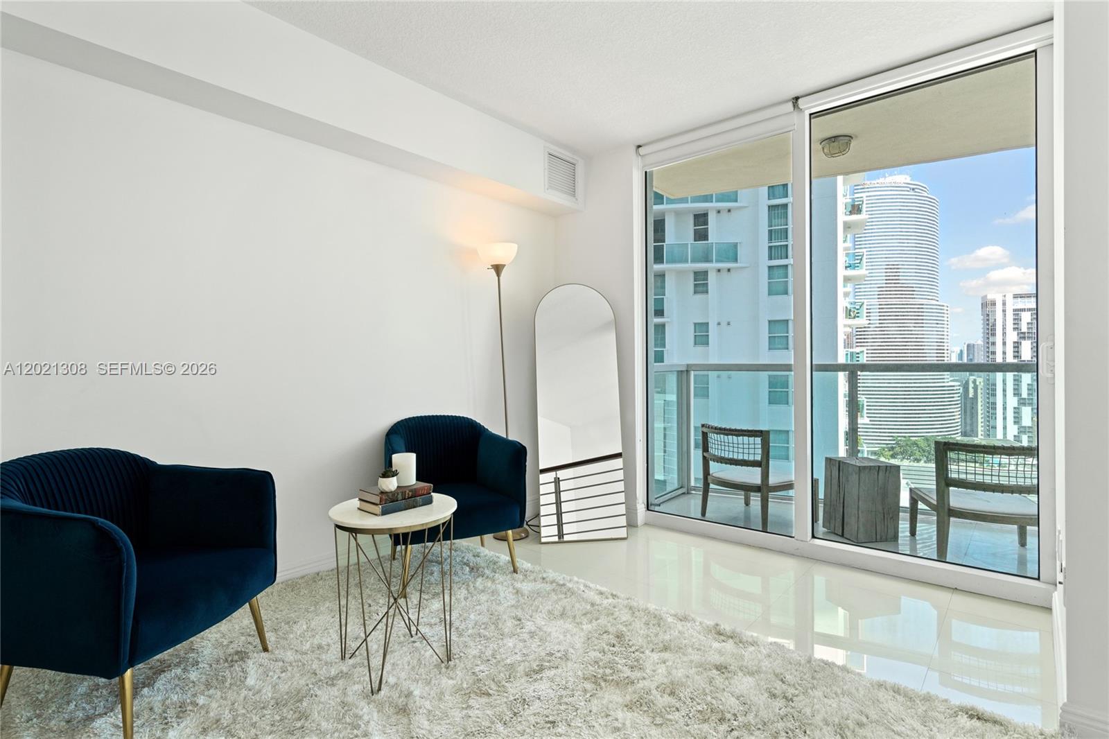 41 SE 5th St #1609 Miami, FL 33131