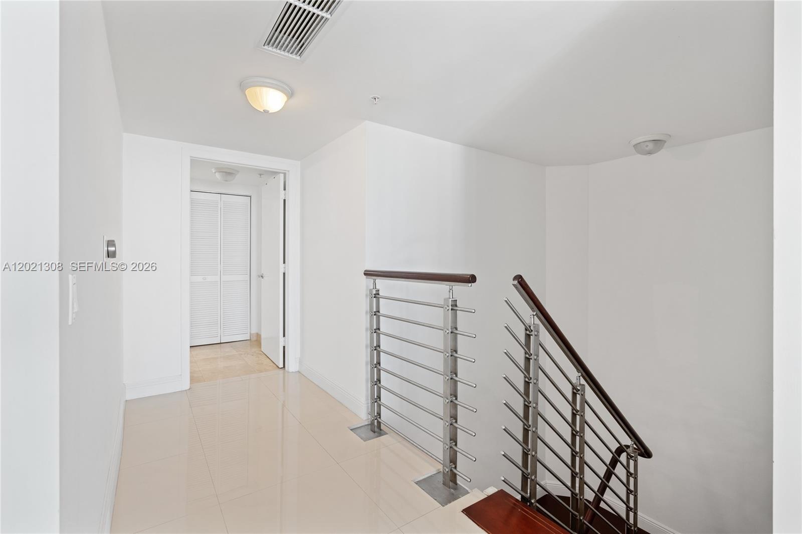 41 SE 5th St #1609 Miami, FL 33131