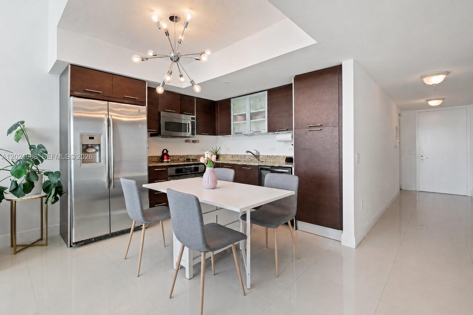 41 SE 5th St #1609 Miami, FL 33131