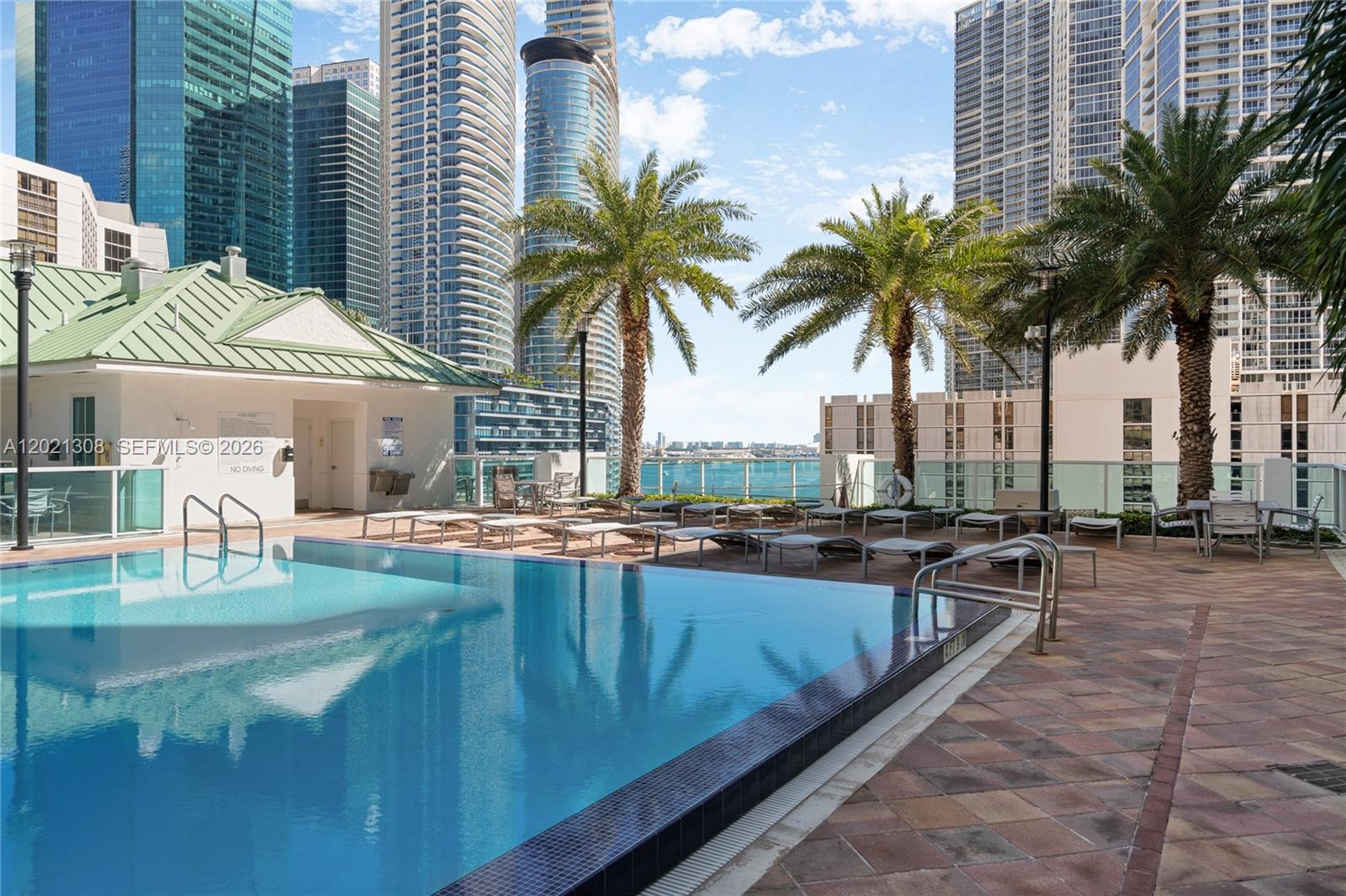 41 SE 5th St #1609 Miami, FL 33131