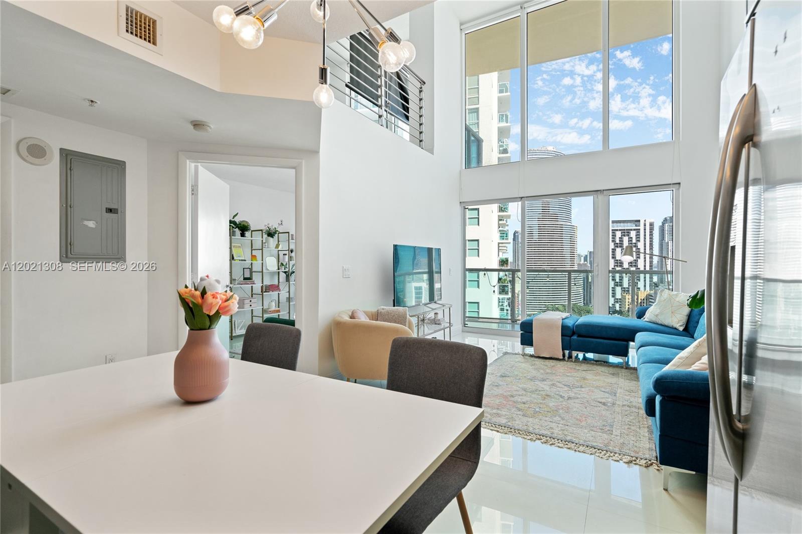41 SE 5th St #1609 Miami, FL 33131