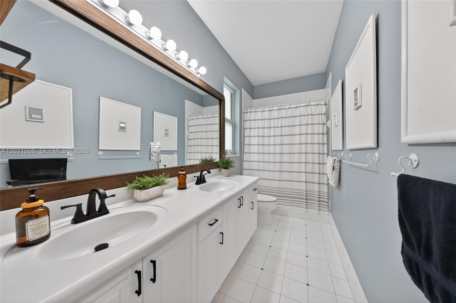 8204 SW 171st St Palmetto Bay, FL 33157