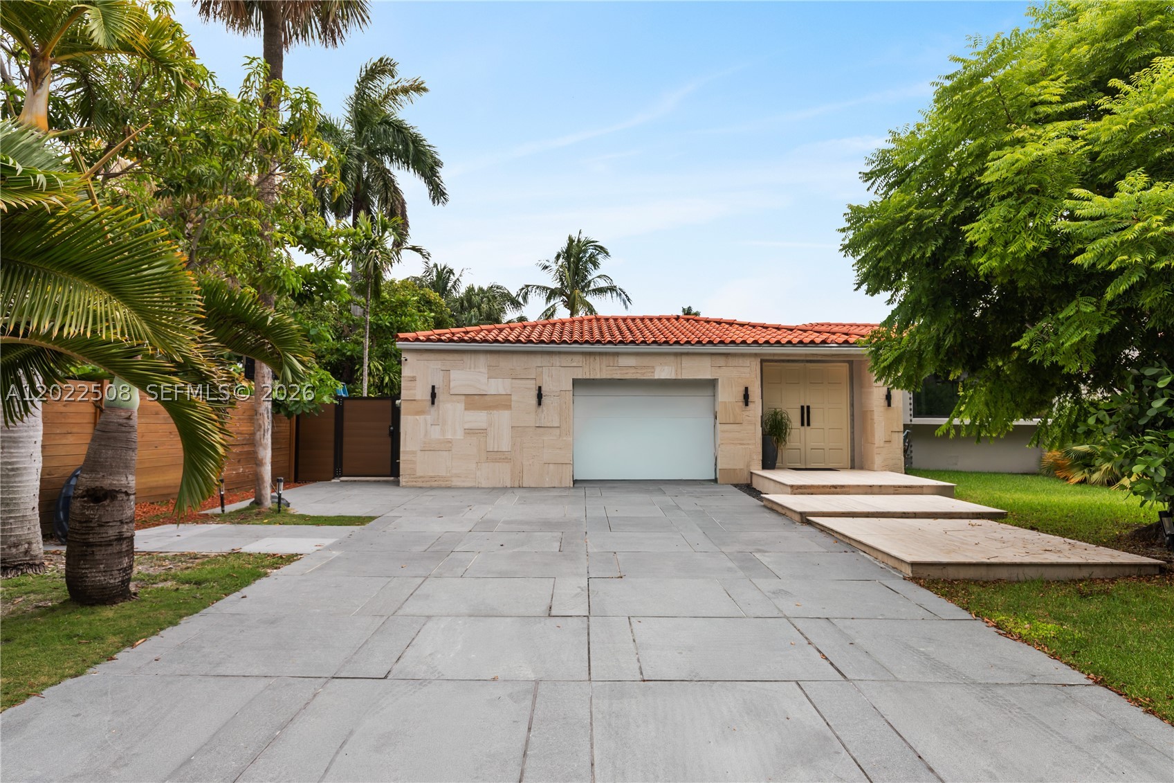 1141 NE 90th St Miami, FL 33138