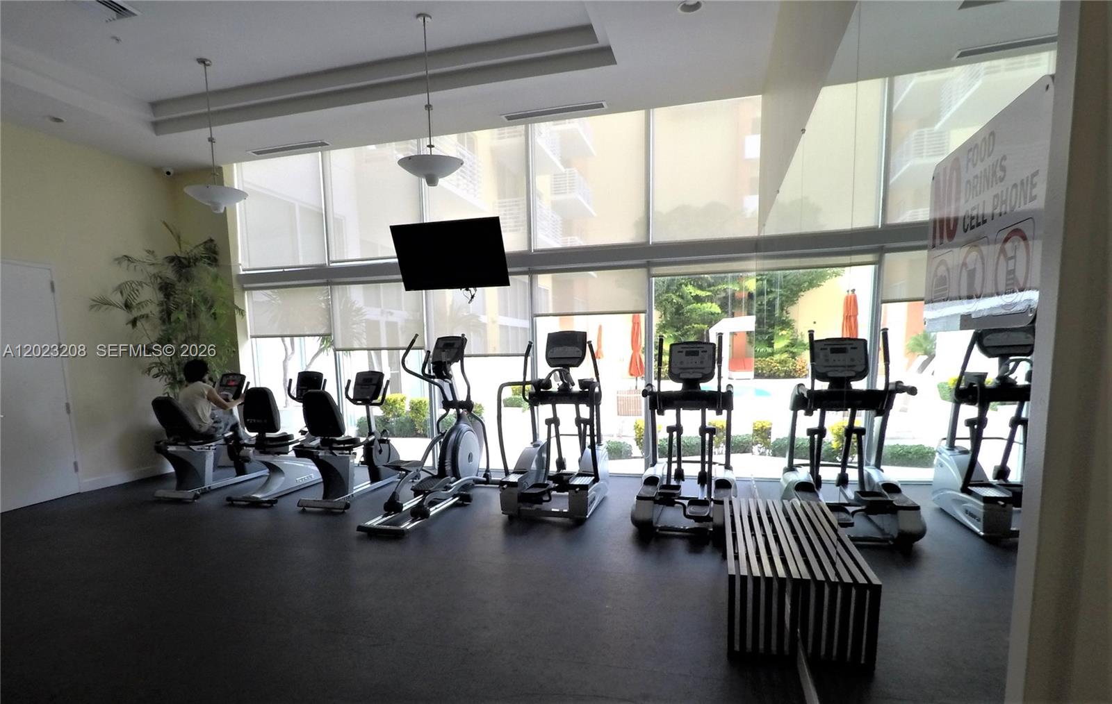 2775 NE 187th St #314 Aventura, FL 33180