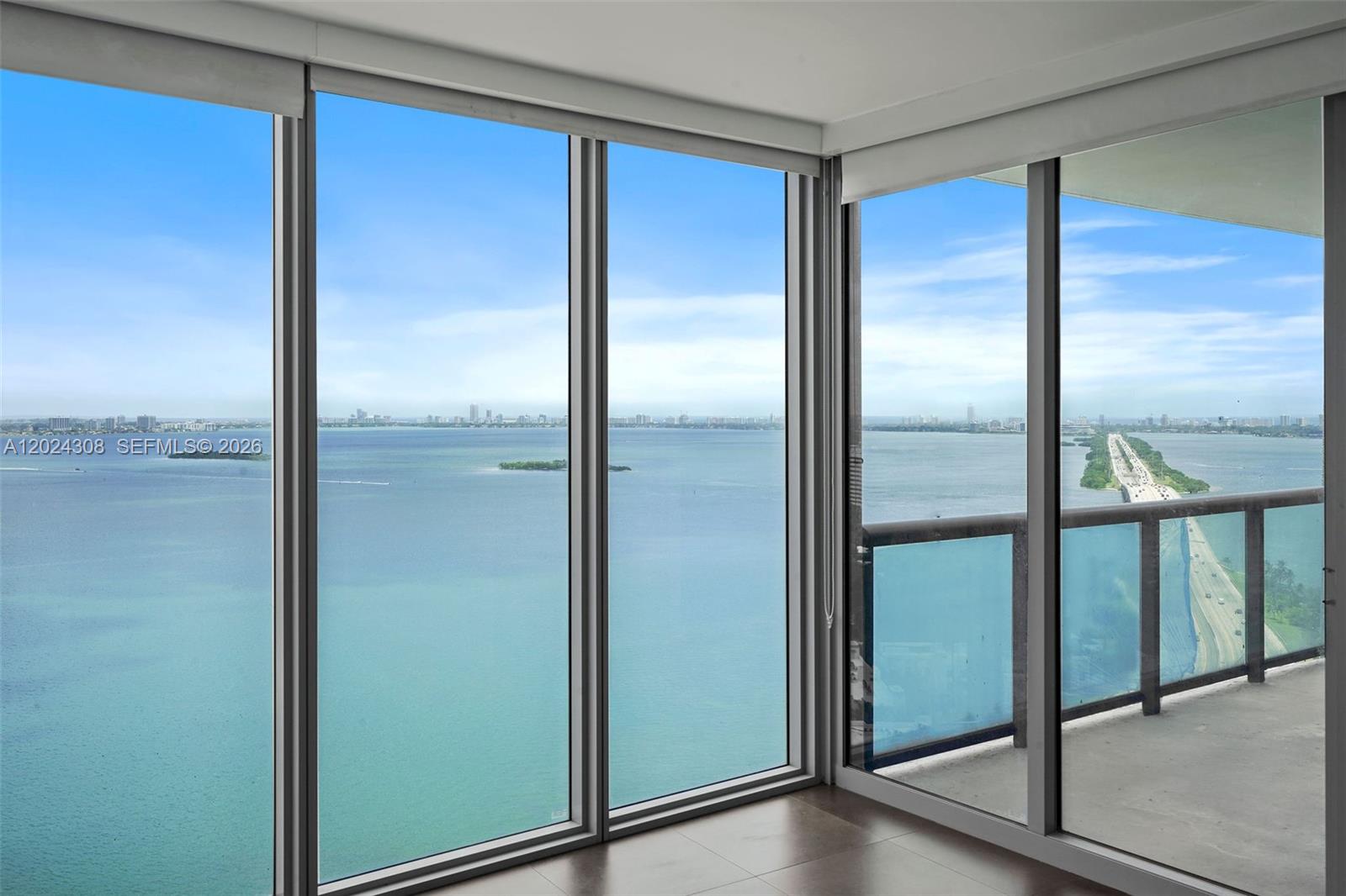 image Blue on the Bay12