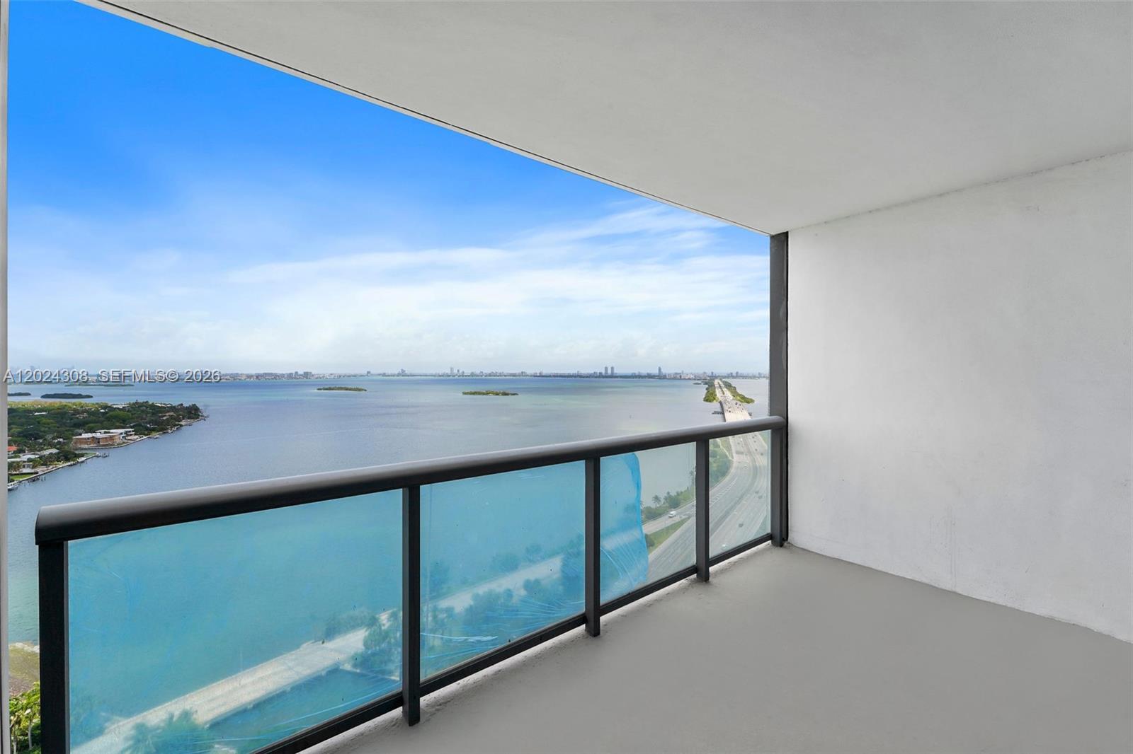 image Blue on the Bay14
