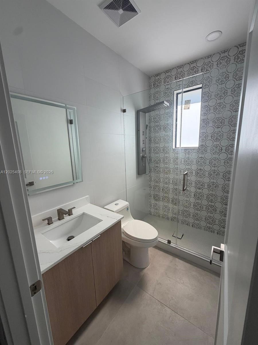 1703 SW 16th Miami, FL 33145