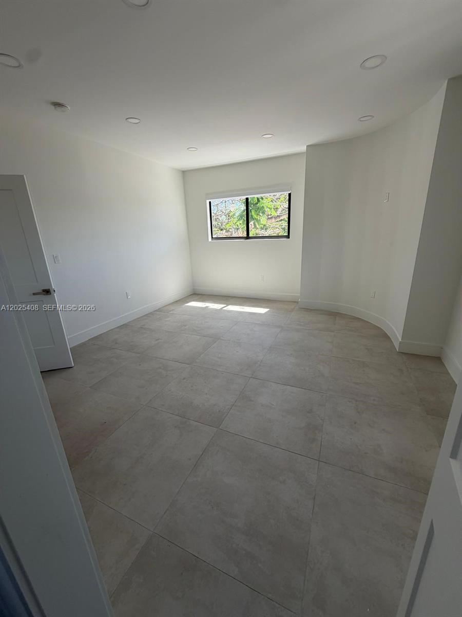 1703 SW 16th Miami, FL 33145