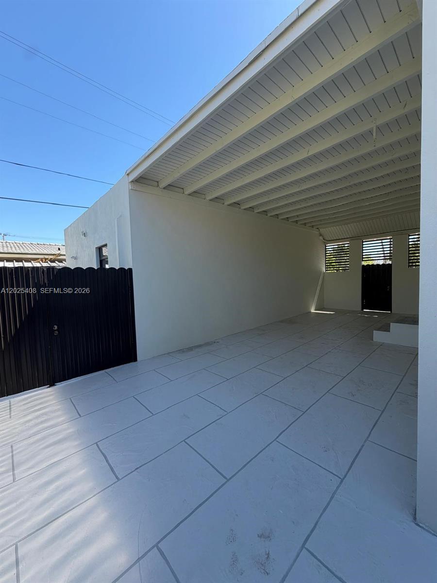 1703 SW 16th Miami, FL 33145