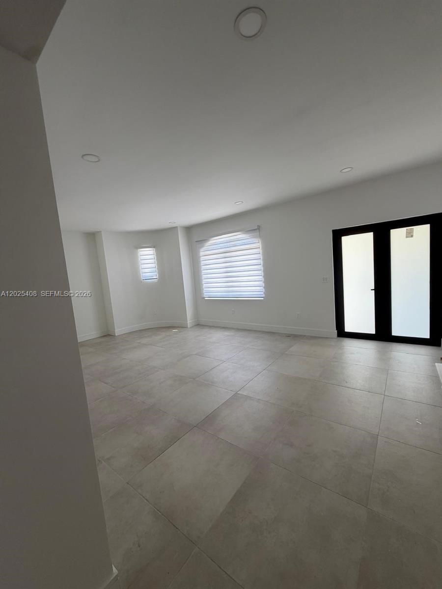 1703 SW 16th Miami, FL 33145