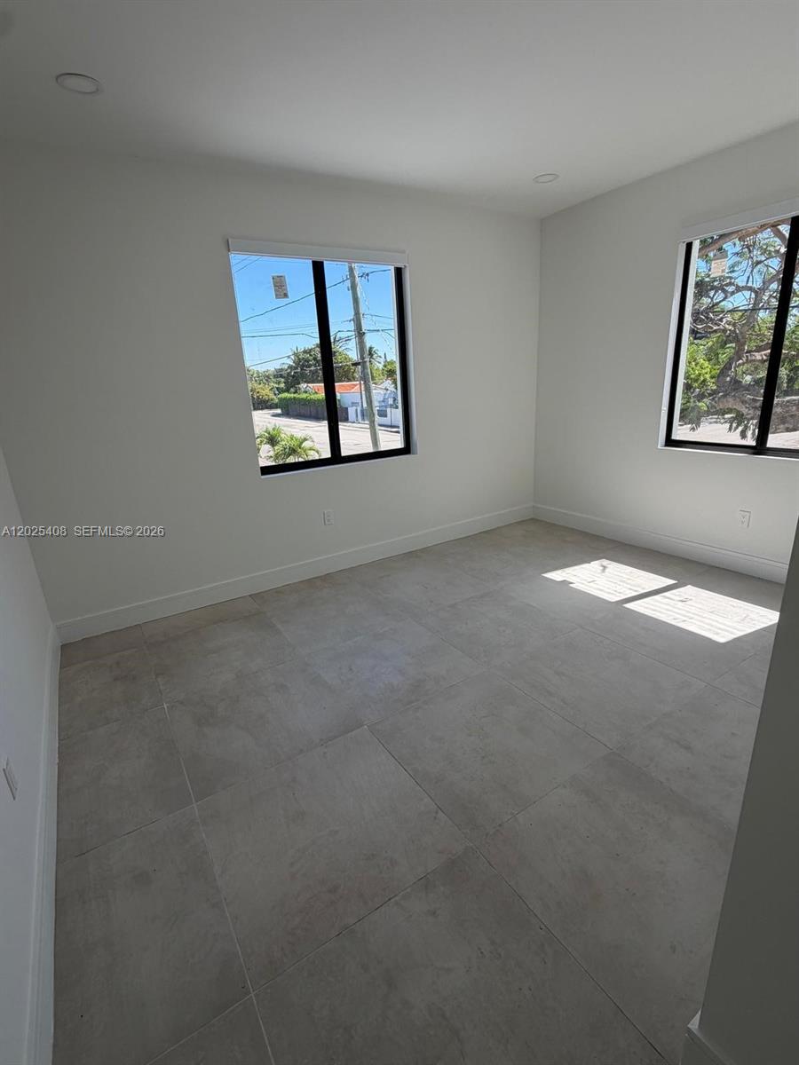 1703 SW 16th Miami, FL 33145