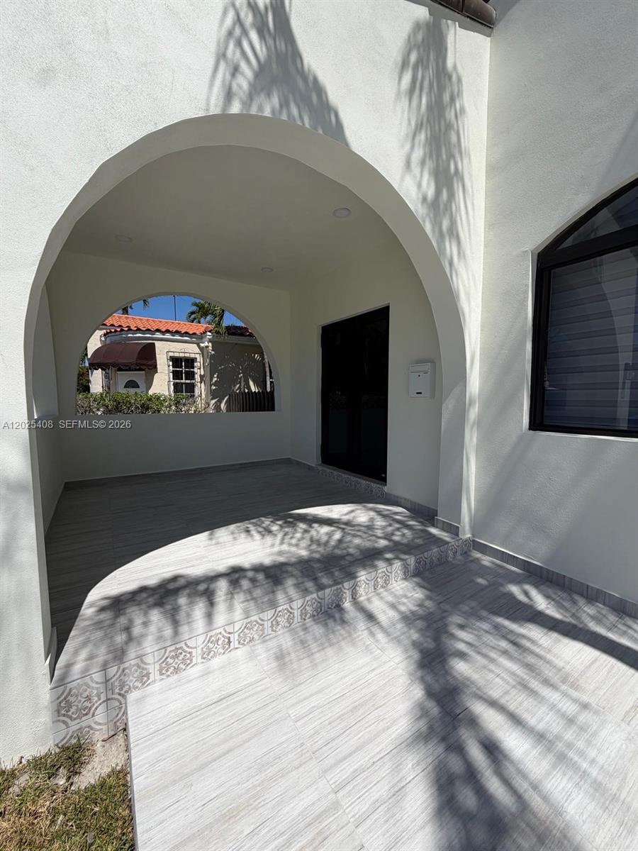 1703 SW 16th Miami, FL 33145