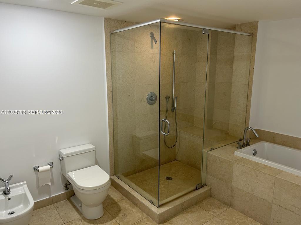 495 Brickell Ave #3203 Miami, FL 33131
