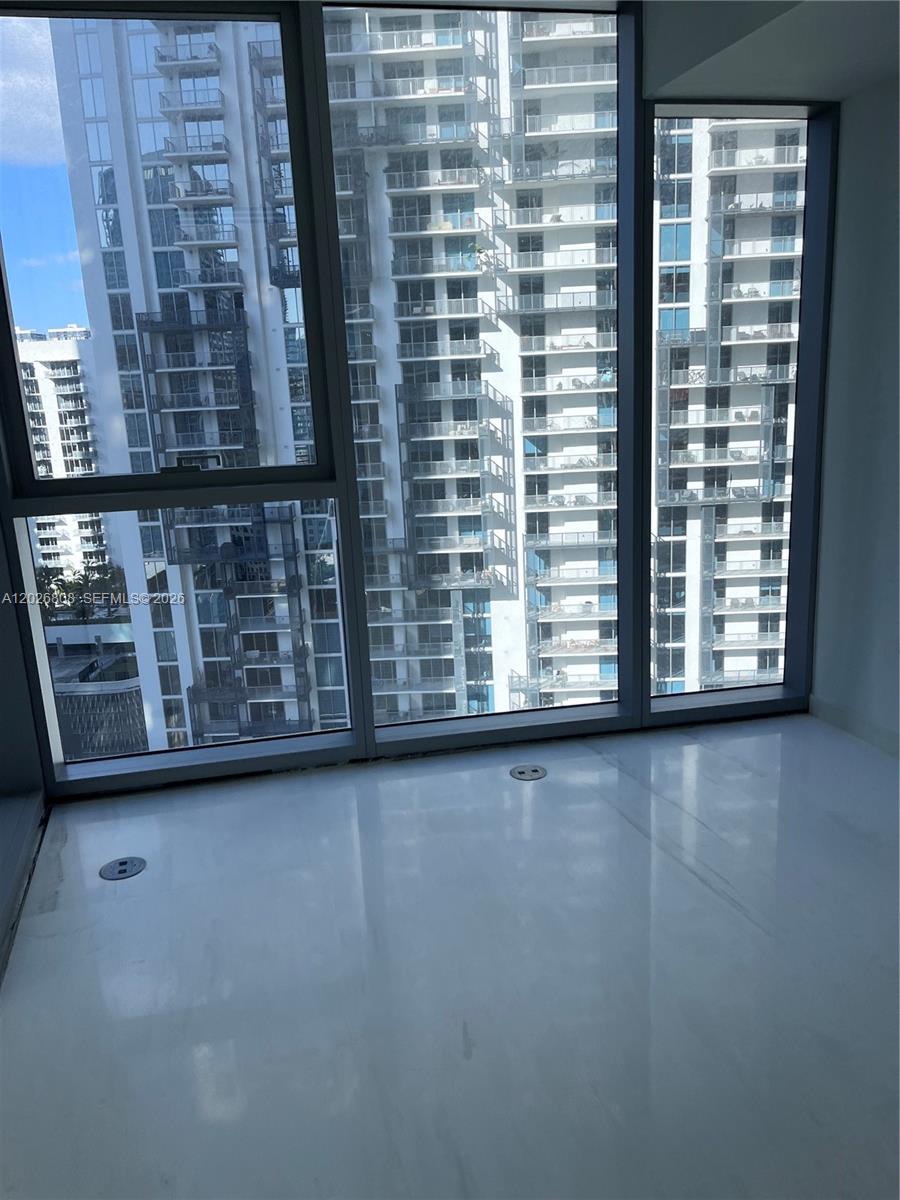 300 Biscayne Blvd Way #2509W Miami, FL 33131