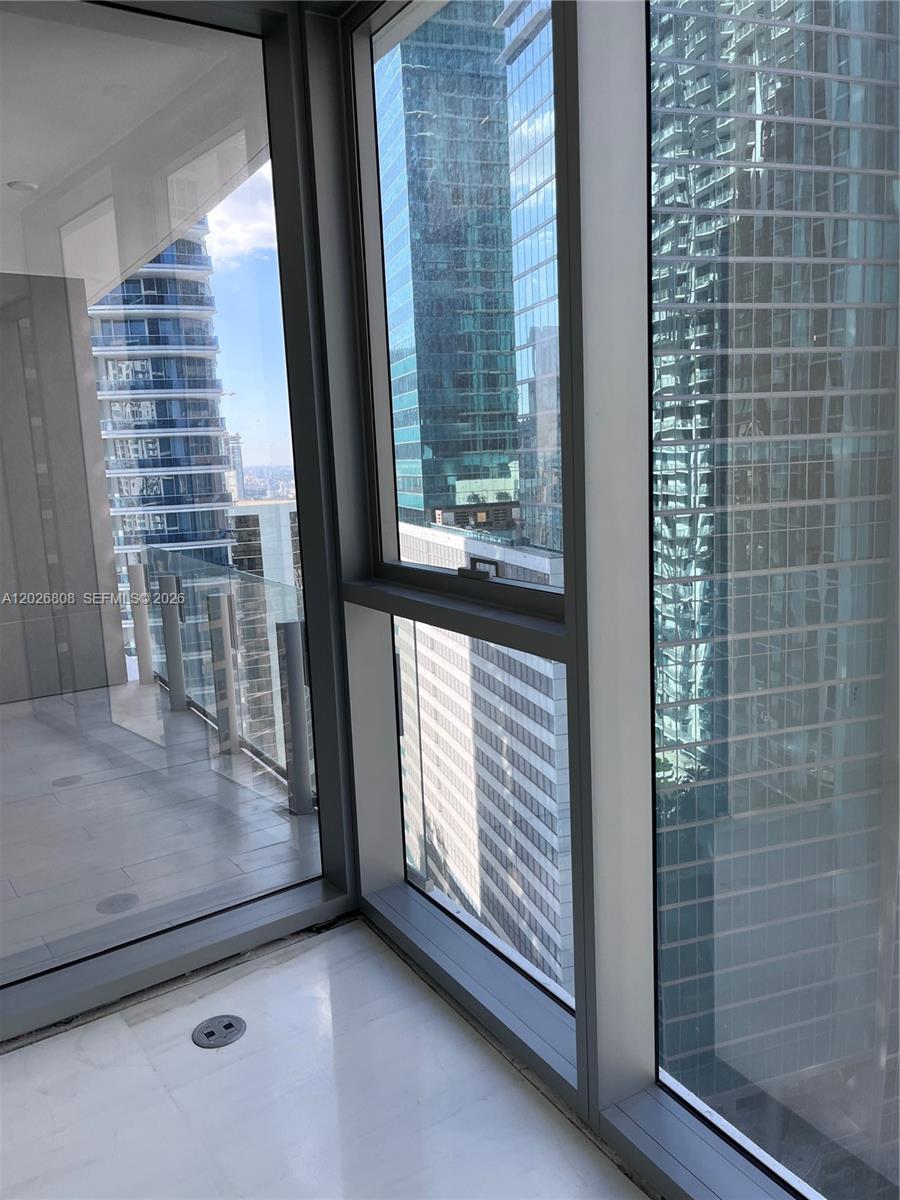 300 Biscayne Blvd Way #2509W Miami, FL 33131
