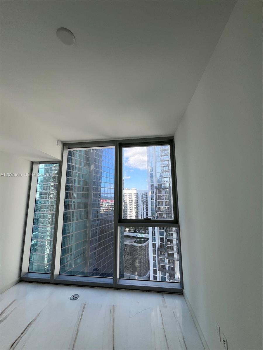 300 Biscayne Blvd Way #2509W Miami, FL 33131