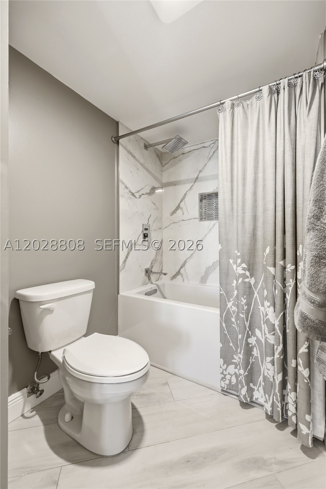5380 N Ocean Dr #18B Singer Island, FL 33404