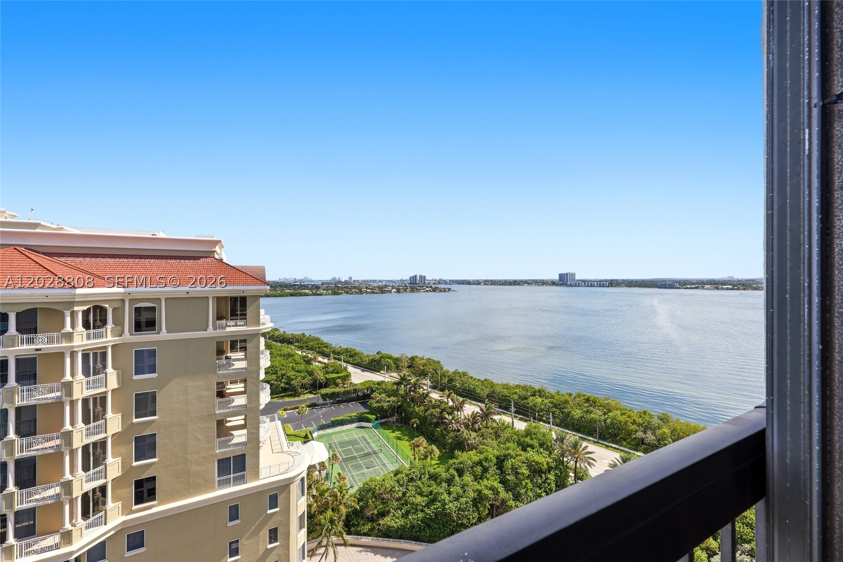 5380 N Ocean Dr #18B Singer Island, FL 33404