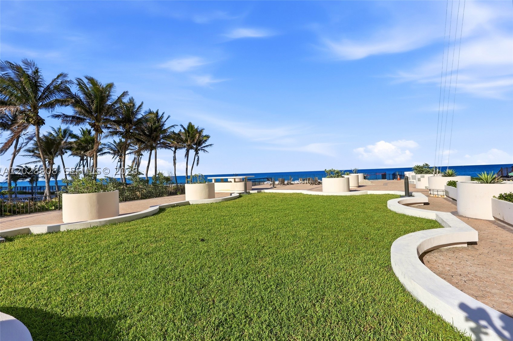 5380 N Ocean Dr #18B Singer Island, FL 33404