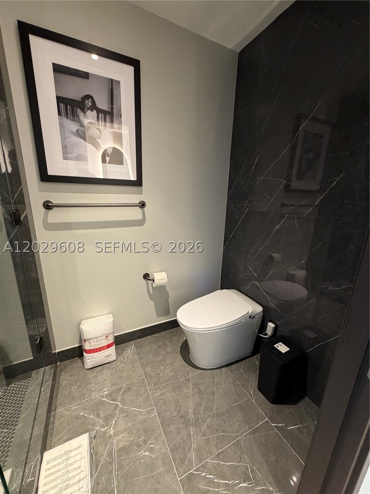 image E11EVEN Hotel & Residences10
