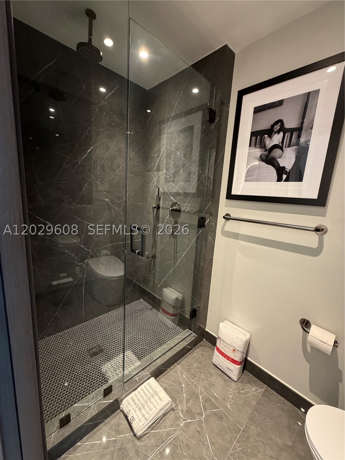 image E11EVEN Hotel & Residences11