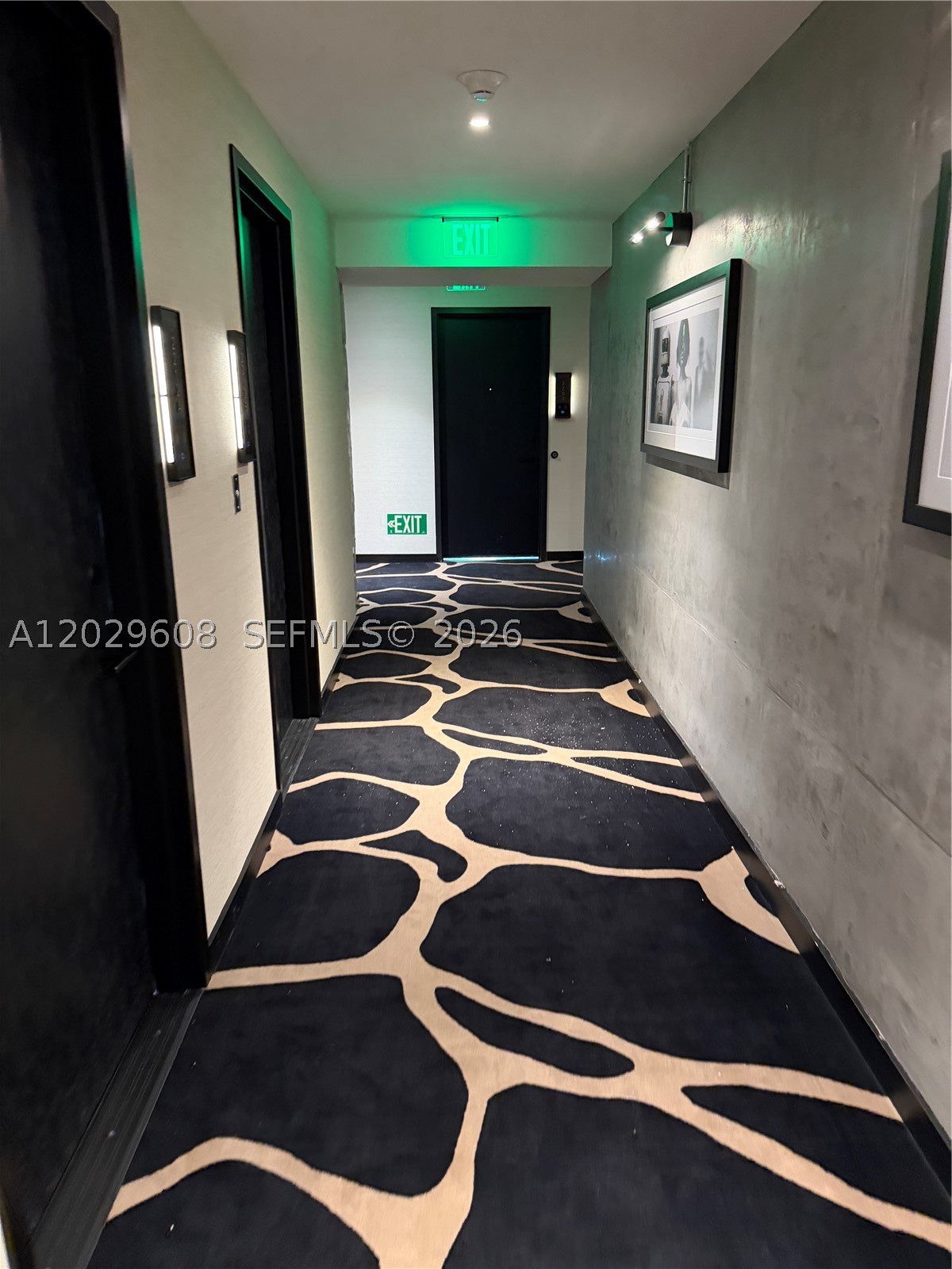 image E11EVEN Hotel & Residences14