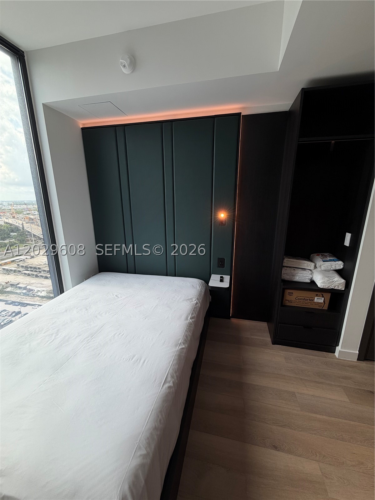 image E11EVEN Hotel & Residences5