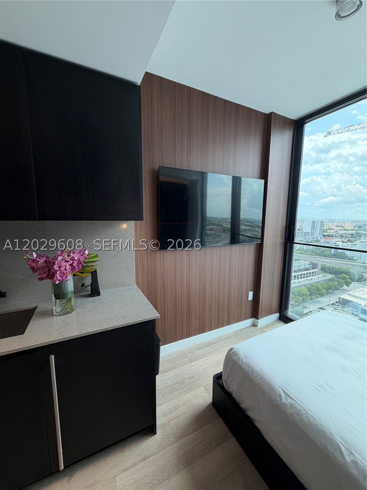 image E11EVEN Hotel & Residences6