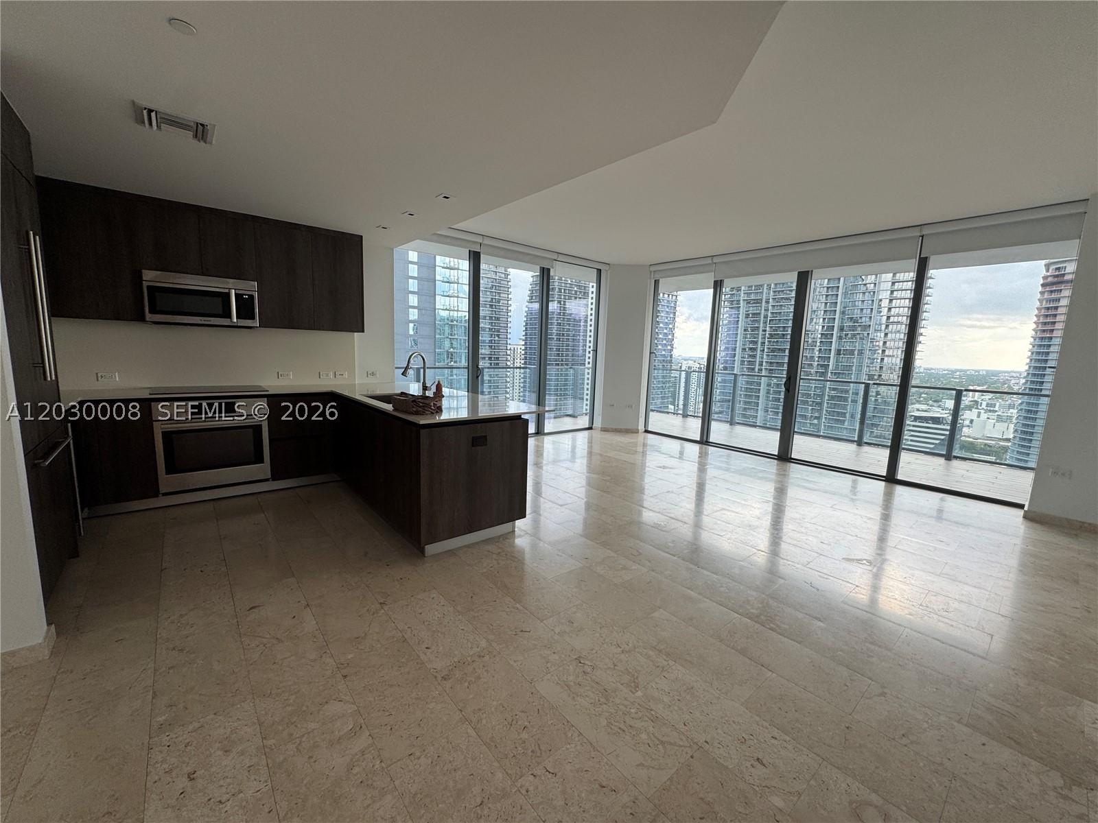 image Reach Brickell City Centre3