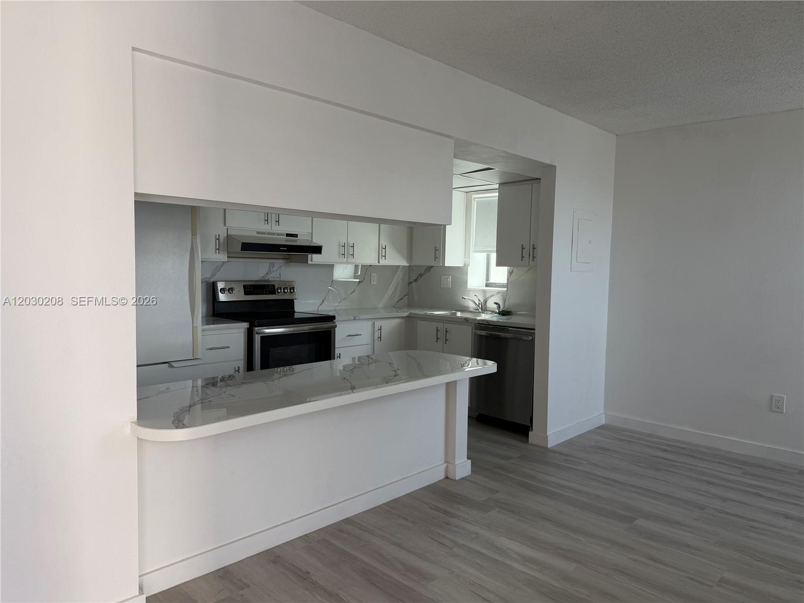 20200 W Country Clb Dr #PH08