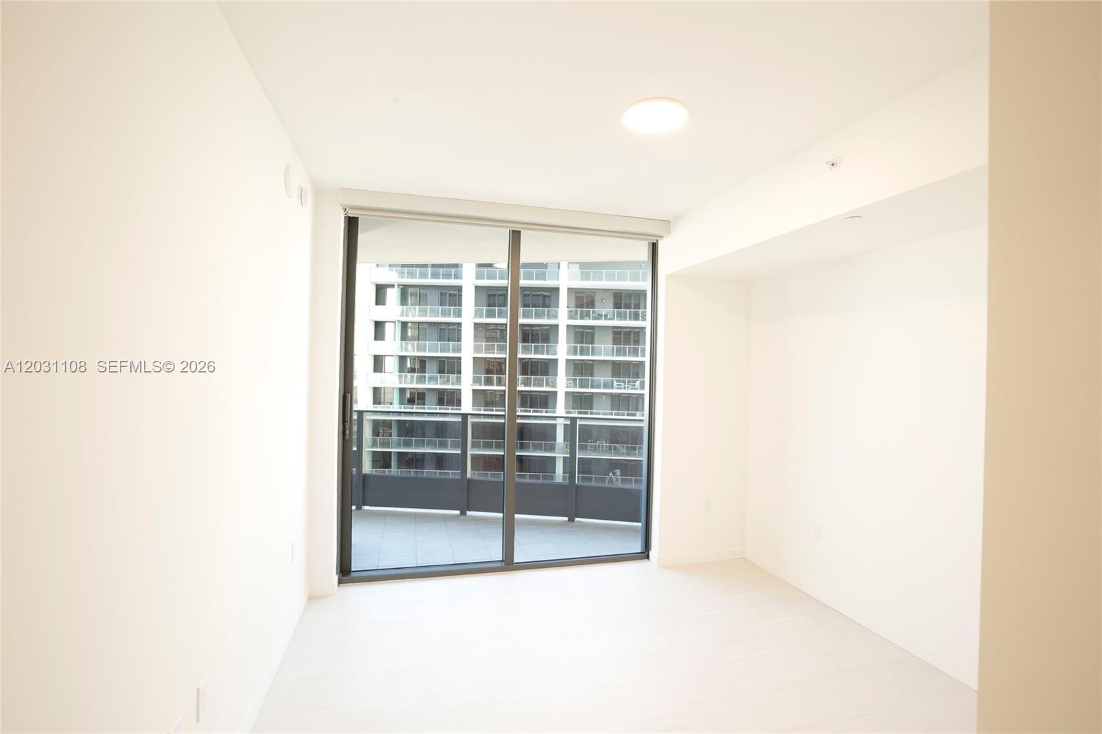 1000 Brickell Plz #4609 Miami, FL 33131