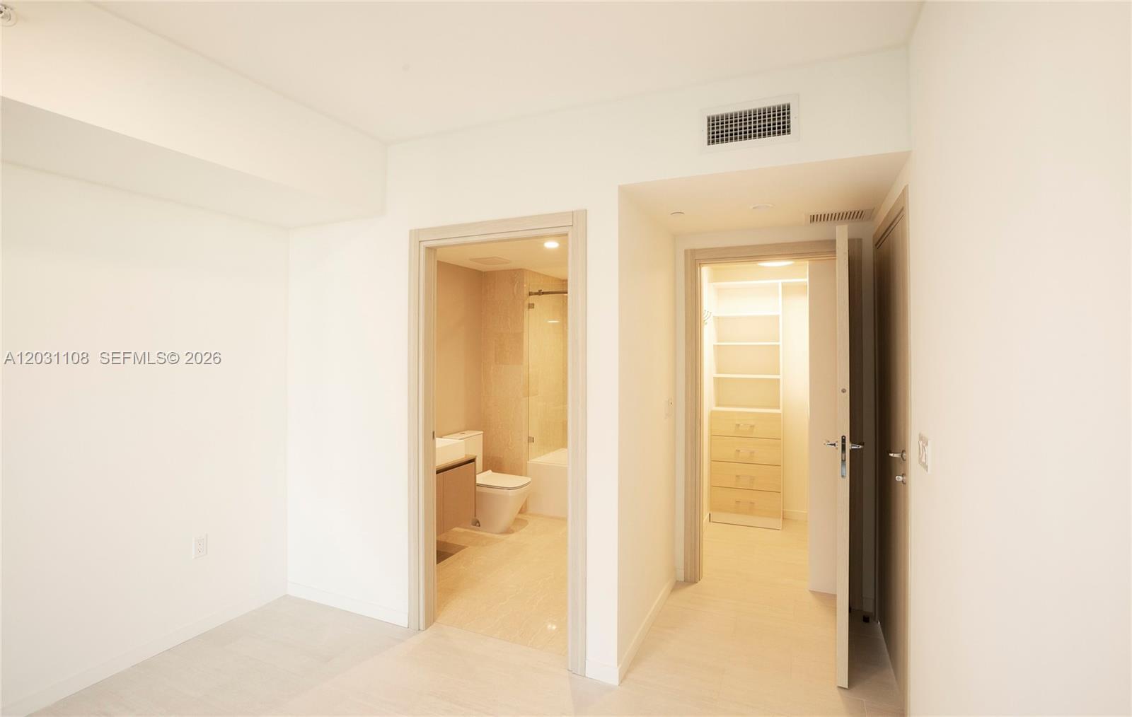 1000 Brickell Plz #4609 Miami, FL 33131