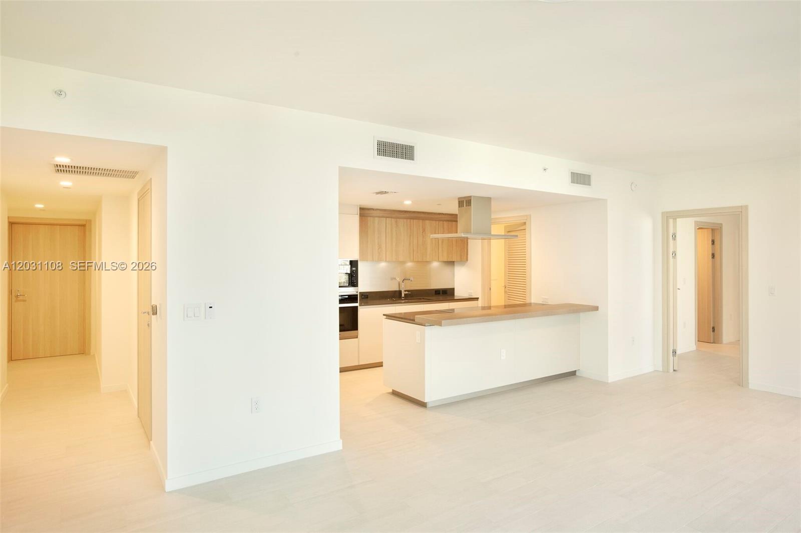 1000 Brickell Plz #4609 Miami, FL 33131