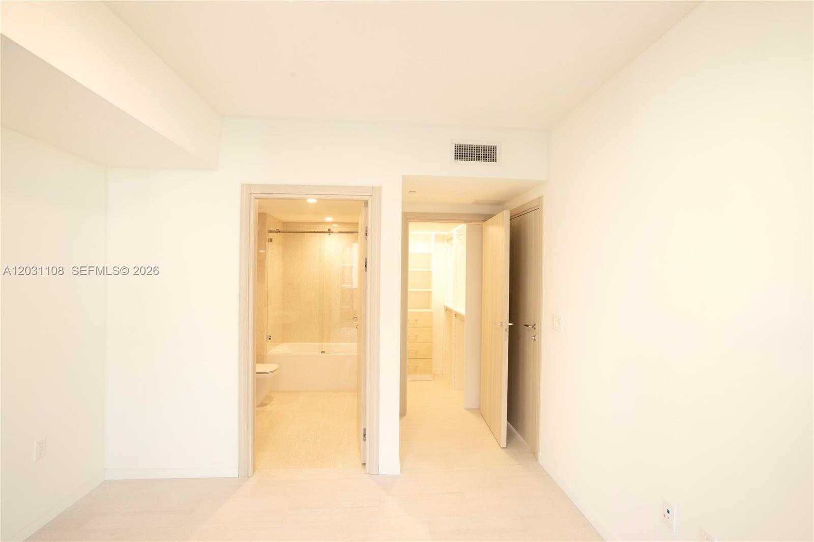 1000 Brickell Plz #4609 Miami, FL 33131