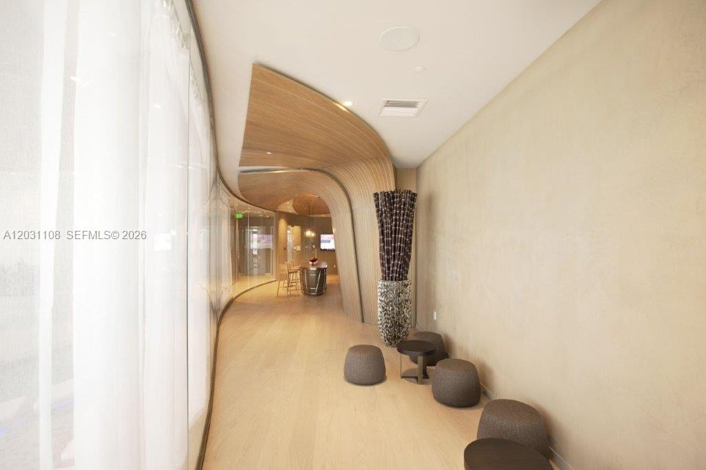 1000 Brickell Plz #4609 Miami, FL 33131
