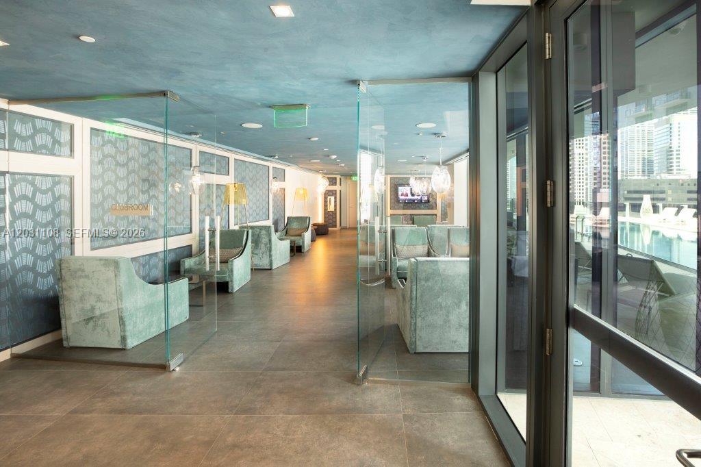 1000 Brickell Plz #4609 Miami, FL 33131