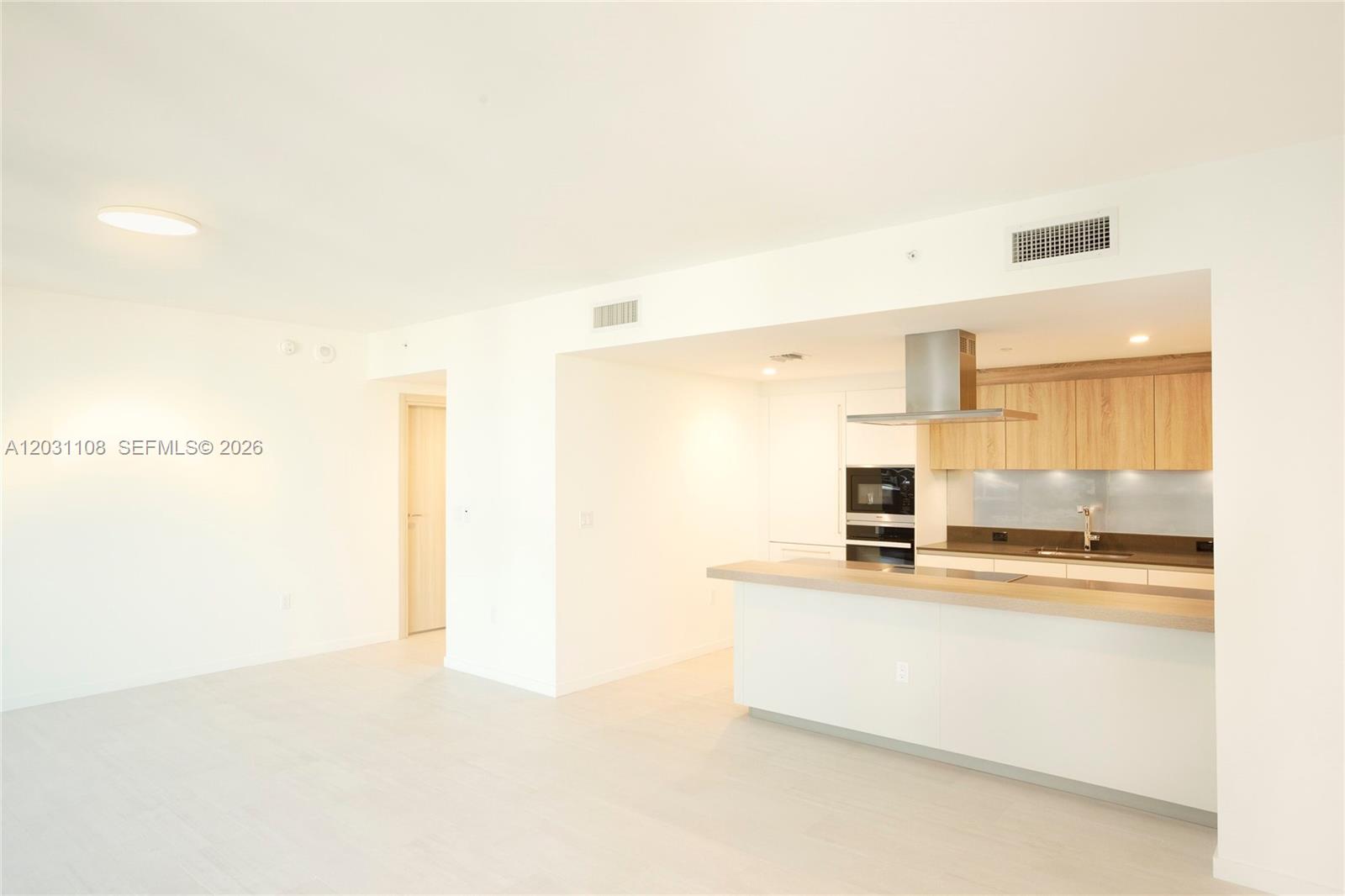 1000 Brickell Plz #4609 Miami, FL 33131