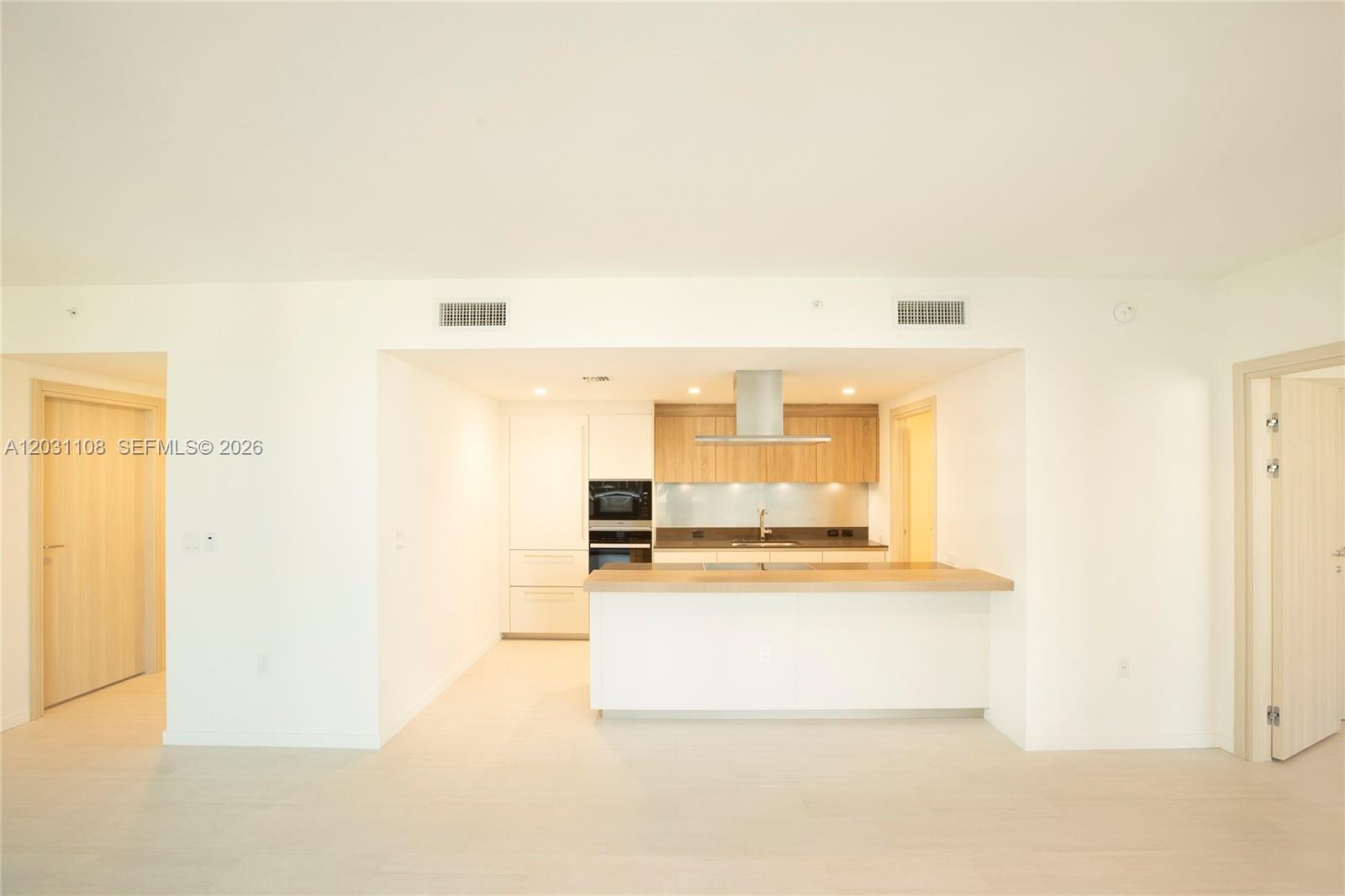 1000 Brickell Plz #4609 Miami, FL 33131