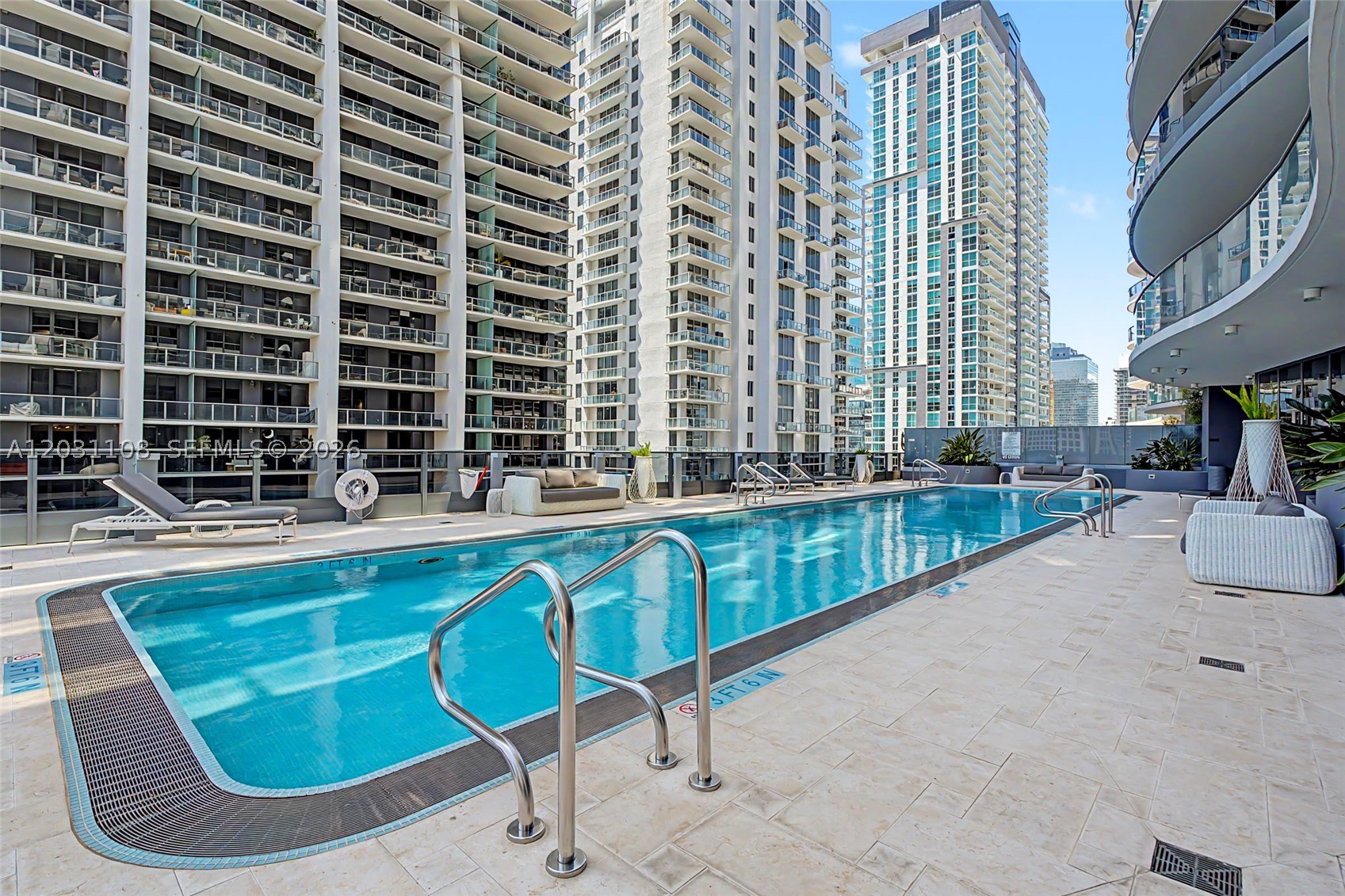 image Brickell Flatiron68