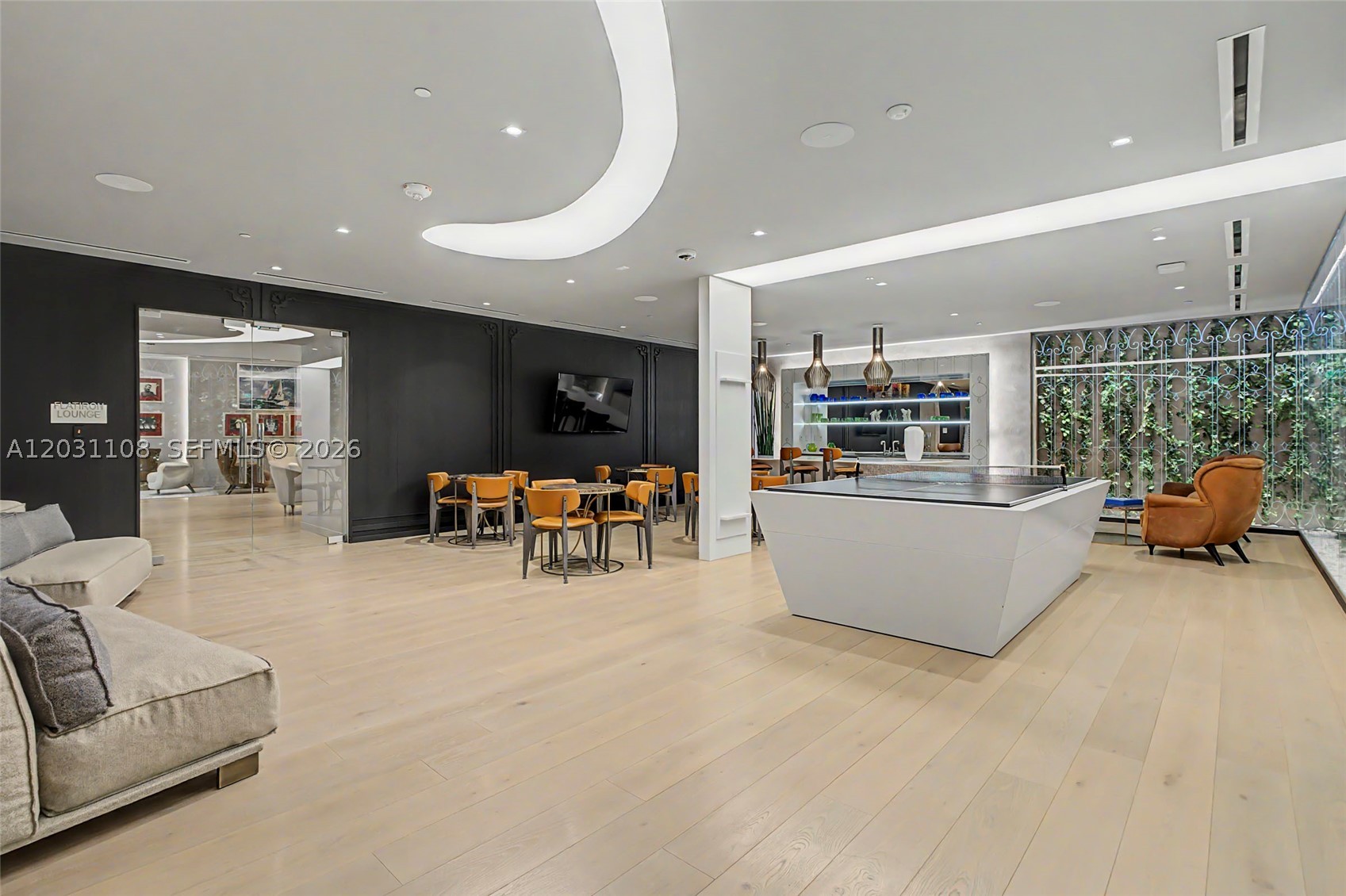 image Brickell Flatiron73