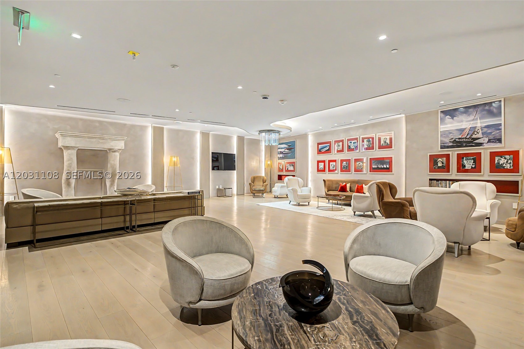 image Brickell Flatiron74